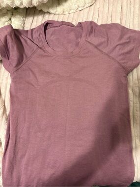 Size 4 purple swiftly tech shirt
